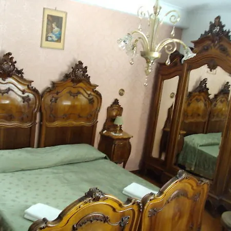 Bed & Breakfast La Vie Est Belle Roma