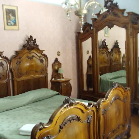 La Vie Est Belle Bed & Breakfast Roma