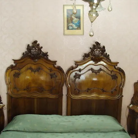 Bed & Breakfast La Vie Est Belle *