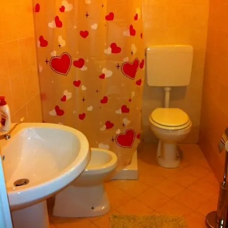 La Vie Est Belle Bed & Breakfast